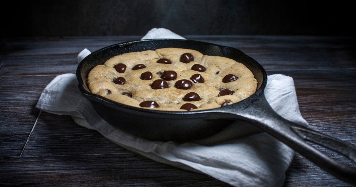 The Easiest Skillet Cookie Recipe: Gooey & Quick